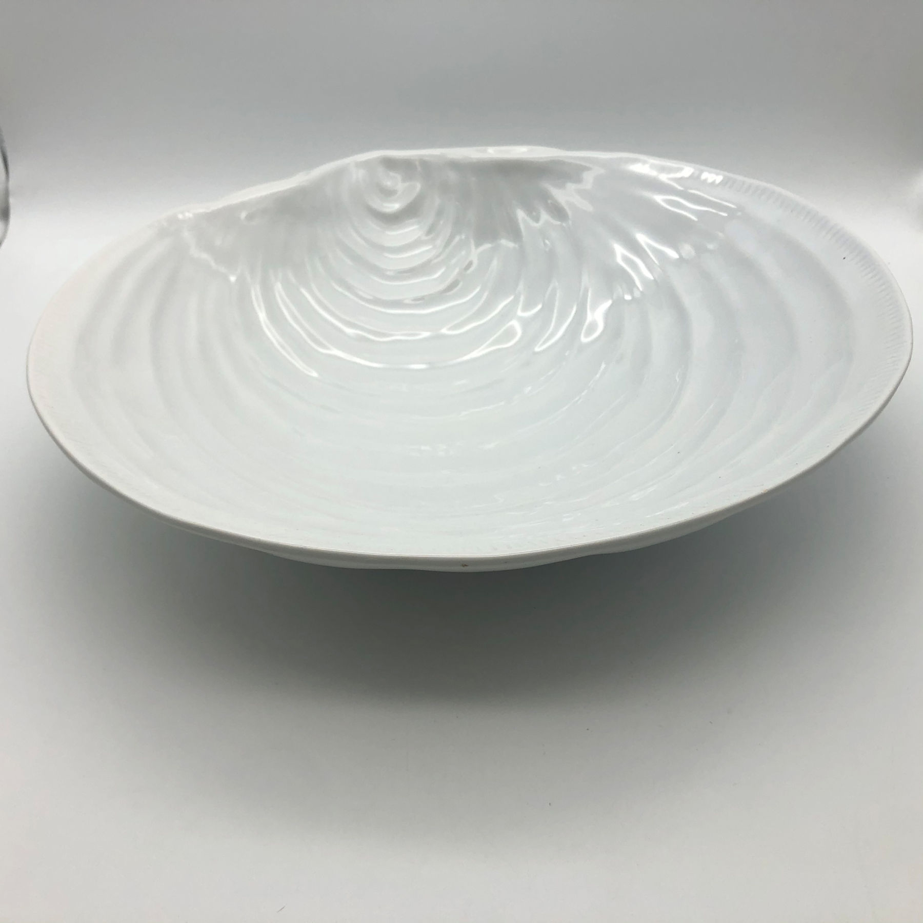 Pottery Barn White Clamshell Large Serving Bowl 14 1 4 Ebay